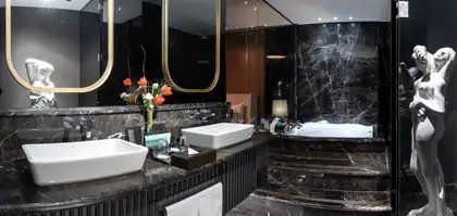 Suite Room · 4